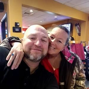 Meet your Posher, Cris